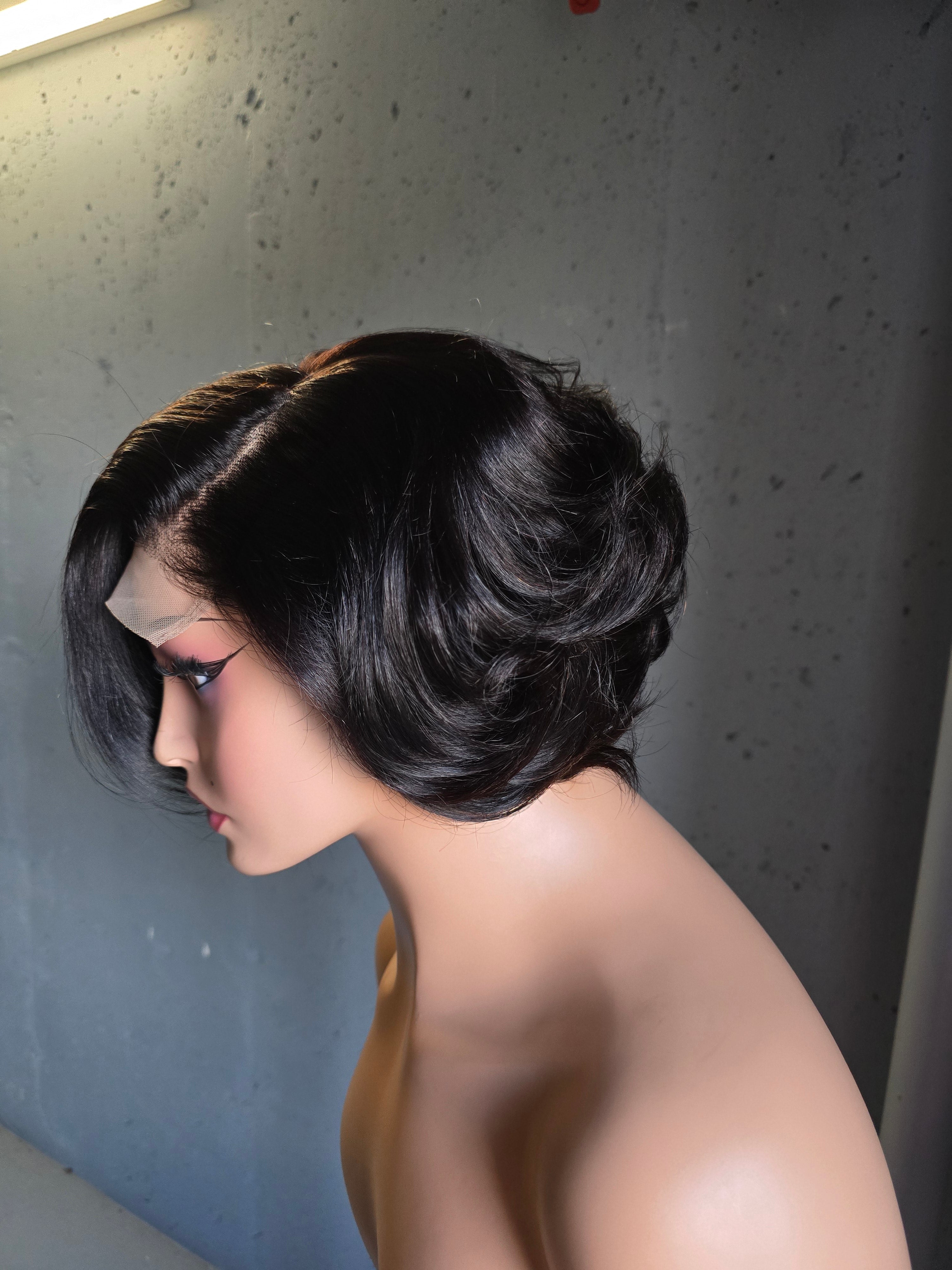 Glueless Layered Pixie Wig with Wavy Curls – 4x4 Closure (250% Density)